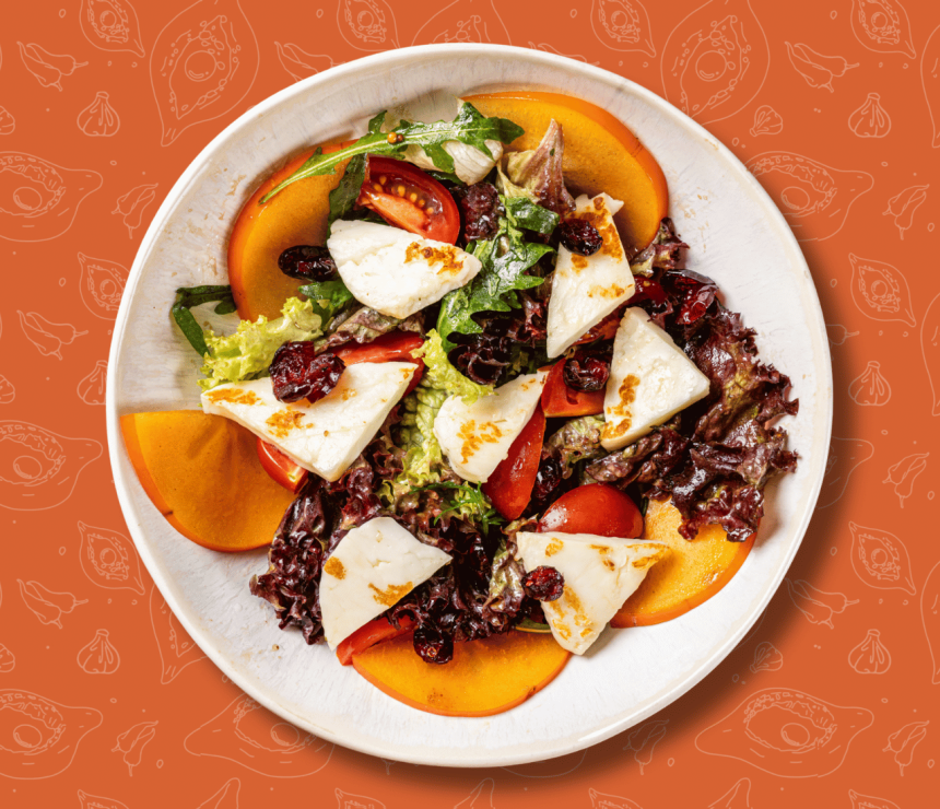 Салат з халумі та хурмою